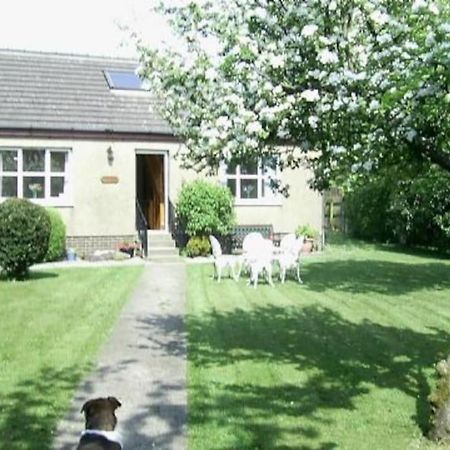 Garden Cottage Хелънсбърг Екстериор снимка