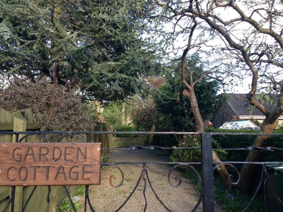 Garden Cottage Хелънсбърг Екстериор снимка